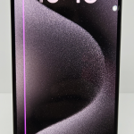 iphone-15-pro-128gb-libre-de-fabrica-color-negro-con-manchita-y-linea-en-pantalla-2025050700002