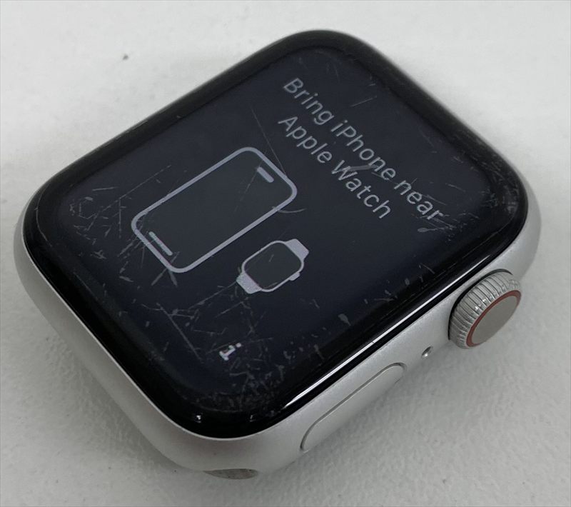 apple-watch-series-6-40mm-32gb-color-plateado--con-correa-de-silicon-amarilla-2024101200002