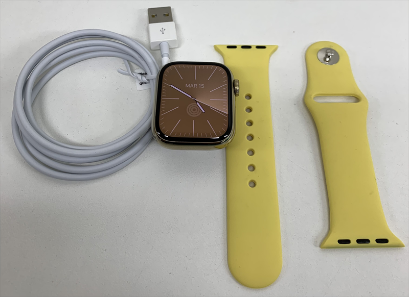 apple-watch-series-7-41mm-32gb-color-dorado-version-stainless-steel-gold-con-correa-silicon-amarilla-2024101200005