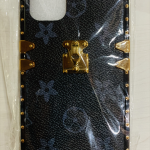 estuche-iphone-11-pro-max-louis-vuitton-eye-trunk-negro-20200907016