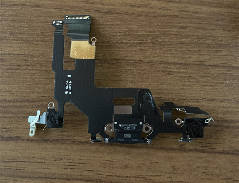 conector-de-carga-iphone-11-20210629005