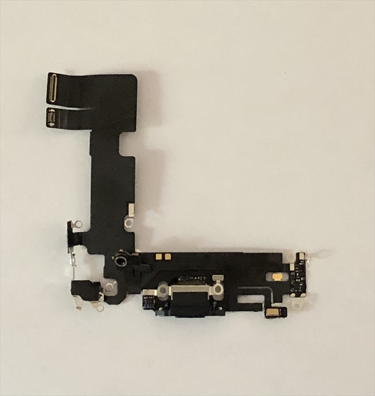 conector-de-carga-iphone-13-202201030043