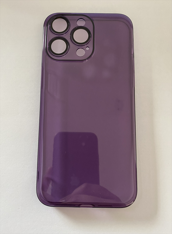 estuche-iphone-15-pro-max-transparente-con-protector-de-lente-color-morado-2023101800004