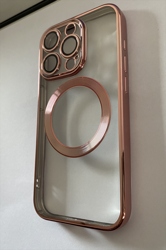 estuche-iphone-15-pro-transparente-cromado-con-cubre-camara-magsafe-color-dorado-2023101800013